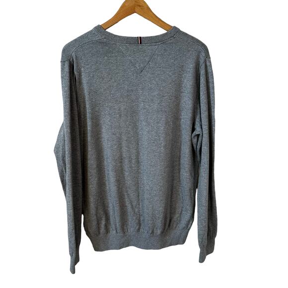 TOMMY HILFIGER Men's Cotton V-Neck Lightweight Logo Sweater Gray Large Classic - Picture 2 of 6
